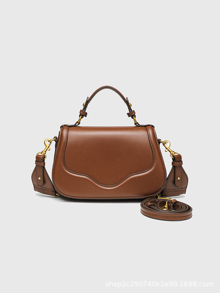 Sac à Main en Cuir Marron Ambré – Design Silhouette Incurvée